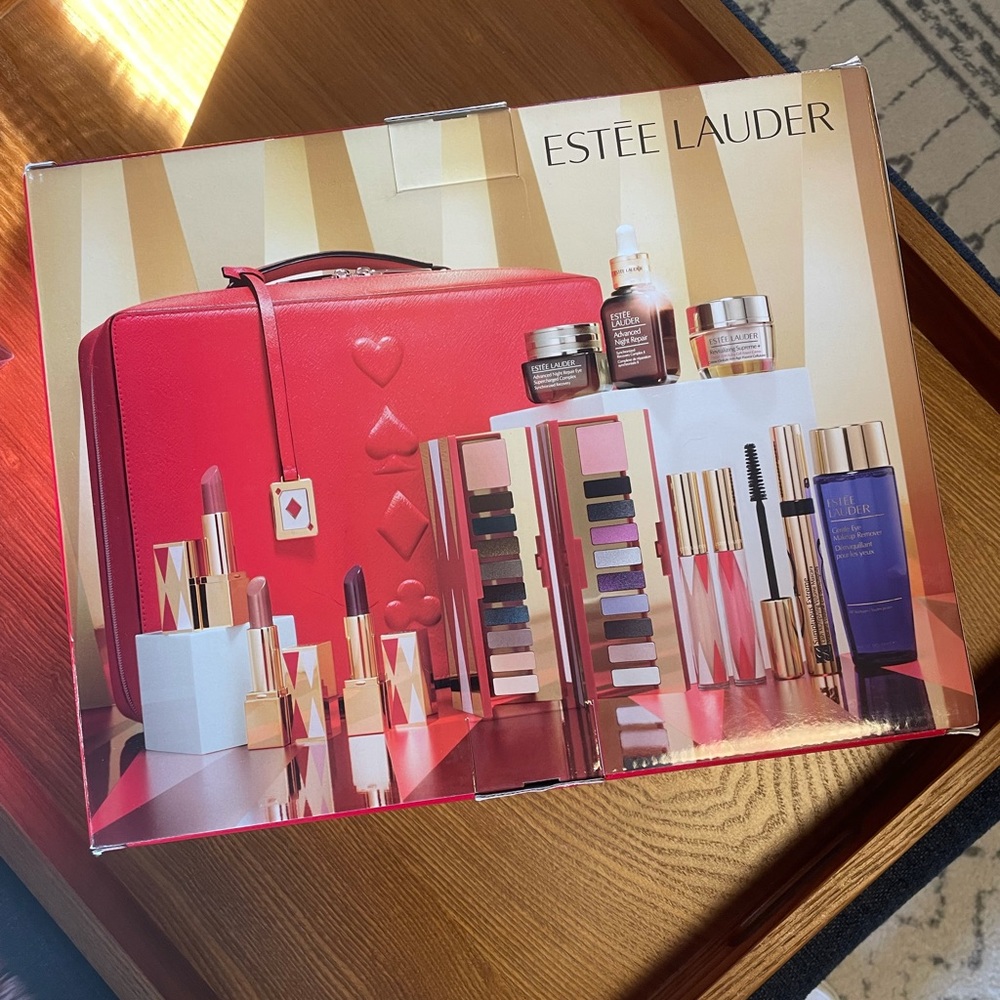 Estee Lauder Nudes & Glam Gift Set. Over $350 worth of product! New in box!